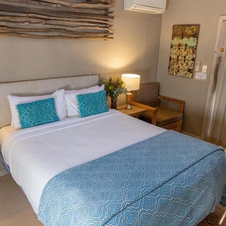 The Laurels Of Chinchilla Hotel Bagian luar foto