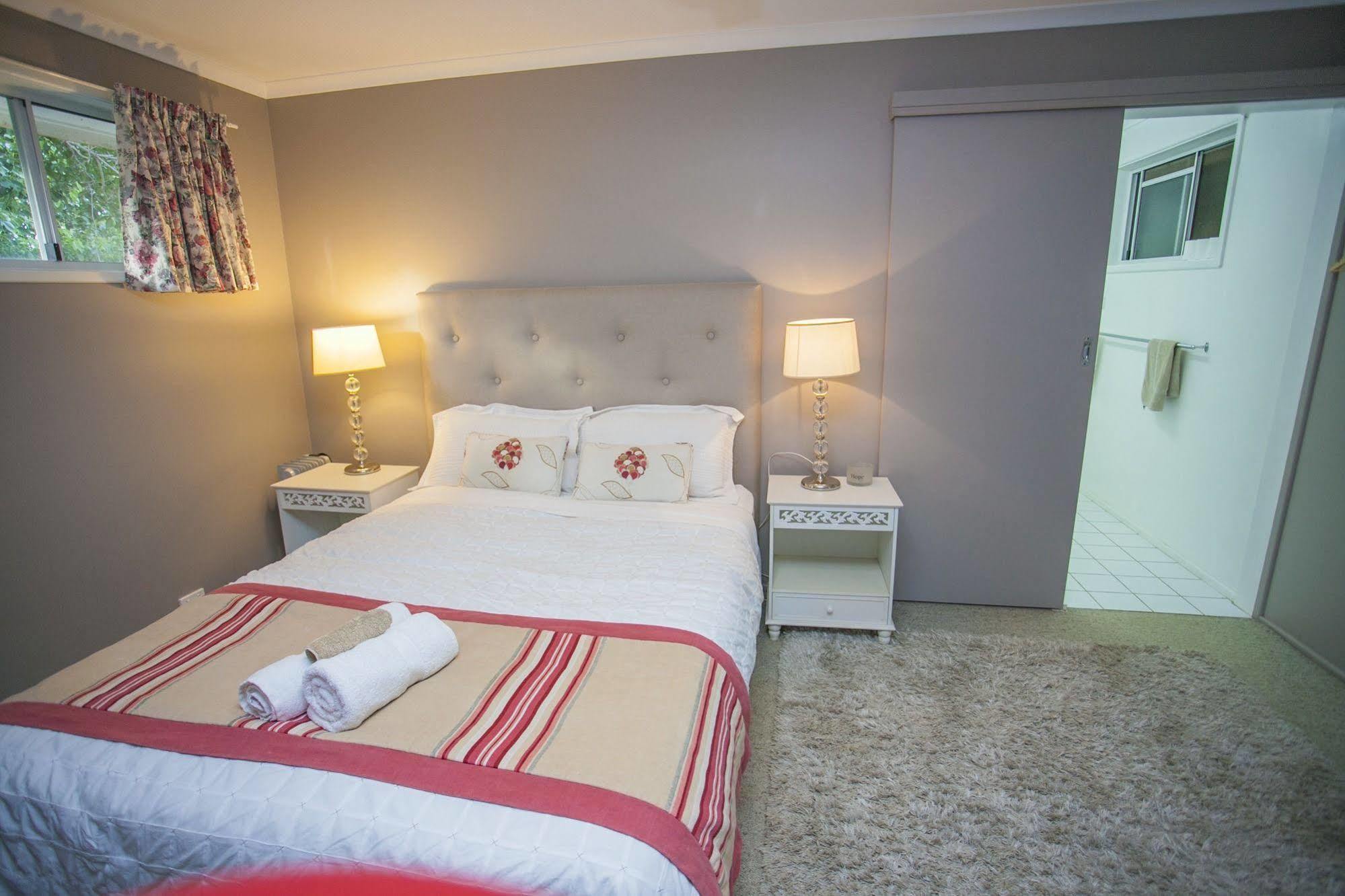 The Laurels Of Chinchilla Hotel Bagian luar foto